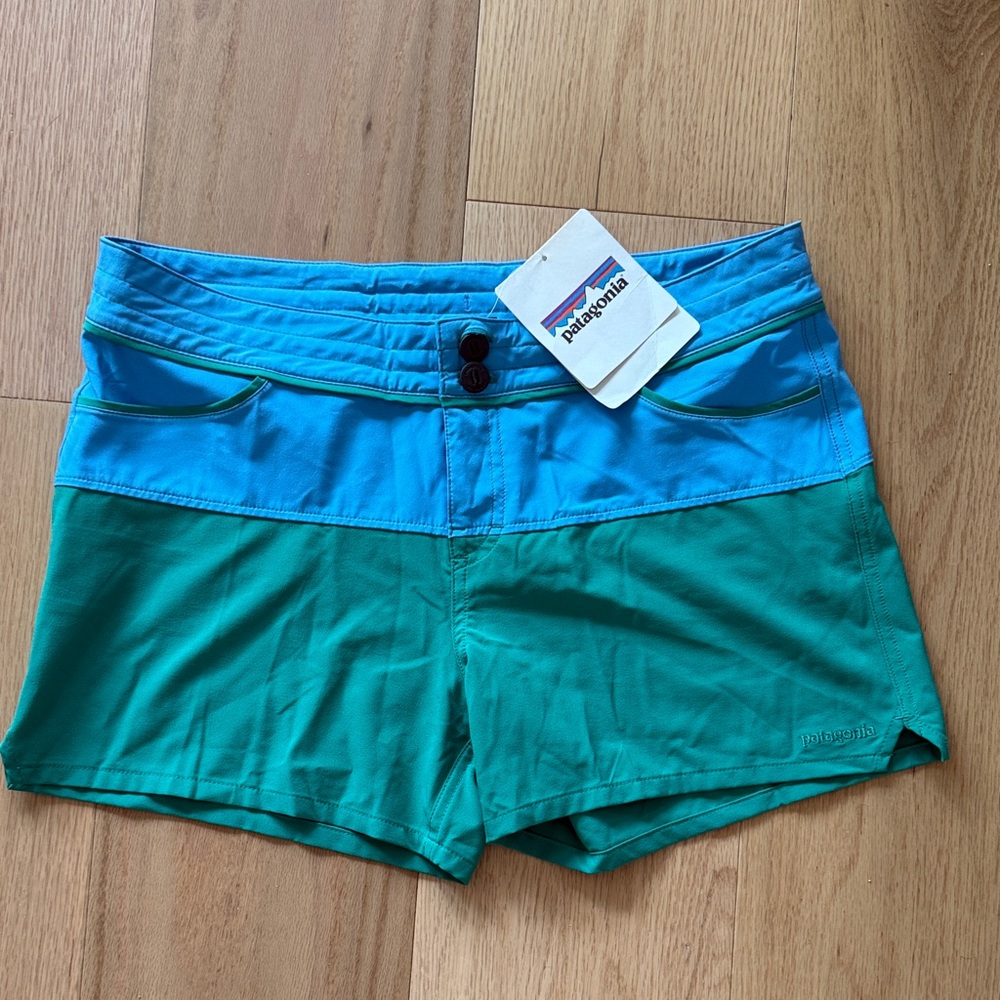 Patagonia color block Meridian short